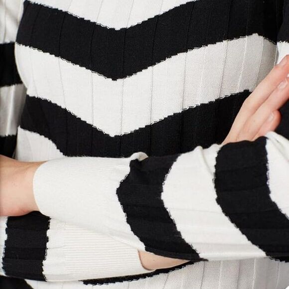 Derek Lam Ribbed black and white chevron stripe super Soft luxe sweater Size XS - Picture 4 of 10